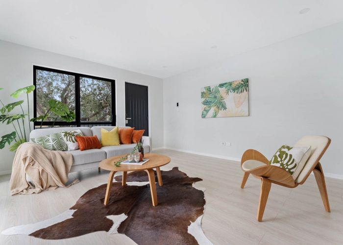  at 3 Lynwood Road, New Lynn, Auckland