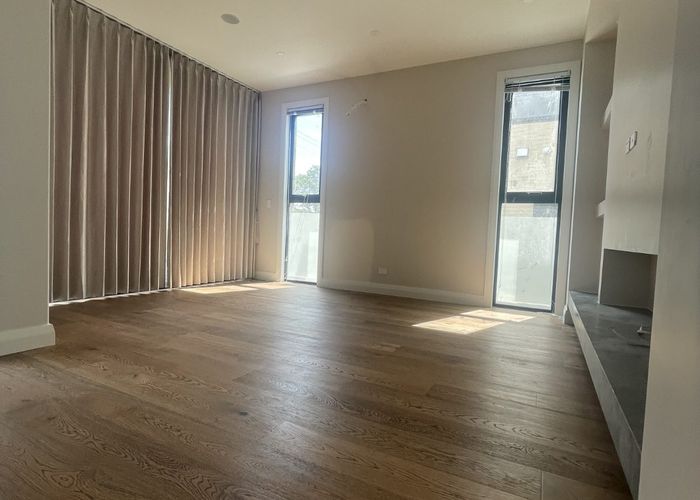  at 18 MacMurray Road, Remuera, Auckland