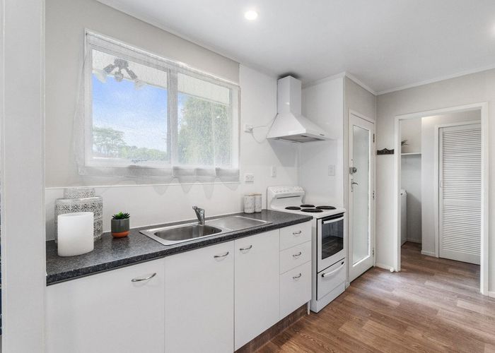  at 1/18 Matipo Road, Te Atatu Peninsula, Auckland