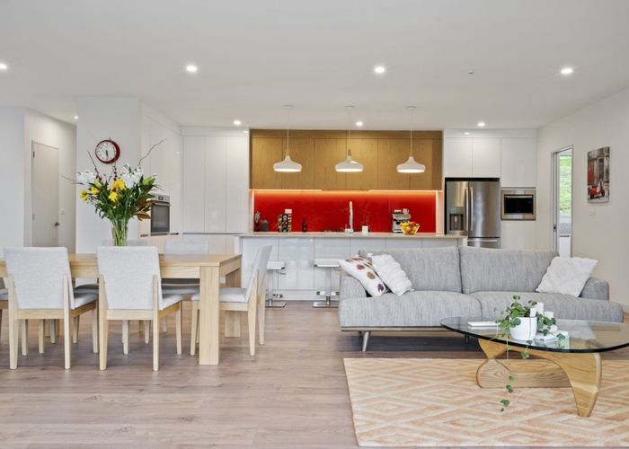  at 15 Nola Road, Oratia, Waitakere City, Auckland