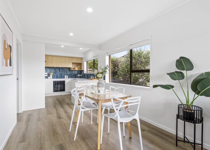  at 27B Galloway Crescent, Farm Cove, Manukau City, Auckland