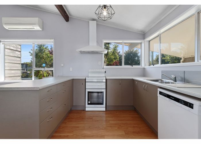  at 183 Dey Street, Hamilton East, Hamilton