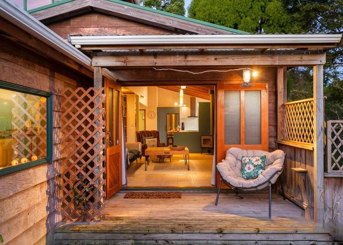  at 478 Huia Road, Laingholm, Auckland