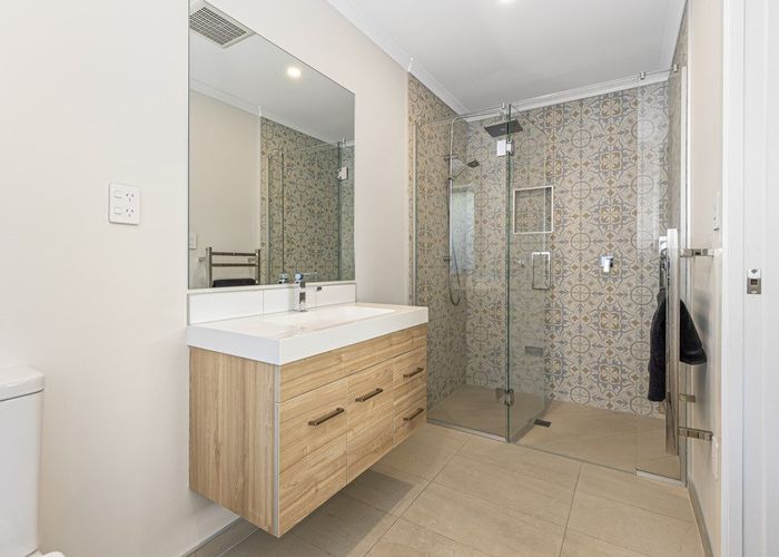  at 2 Somerset Place, Stanmore Bay, Rodney, Auckland
