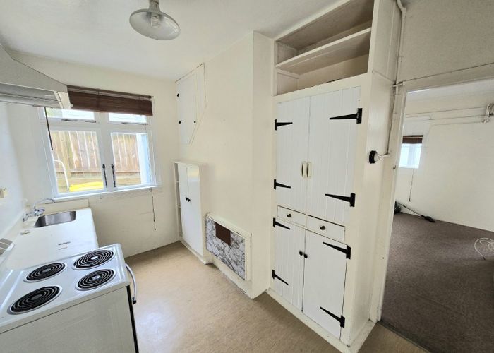  at 34 Moana Road, Plimmerton, Porirua