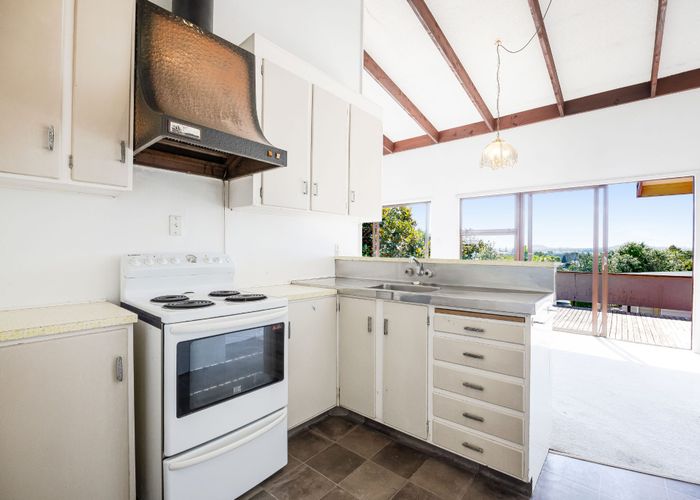  at 25 Nui Mana Place, Te Atatu South, Waitakere City, Auckland