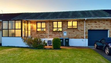  at 9/17 Kings Road, Panmure, Auckland