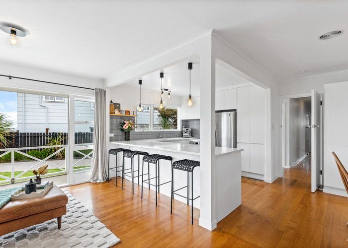  at 85 Tiroroa Avenue, Te Atatu South, Waitakere City, Auckland