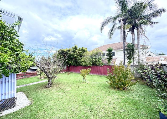  at 57 Lynbrooke Ave, Blockhouse Bay, Auckland City, Auckland