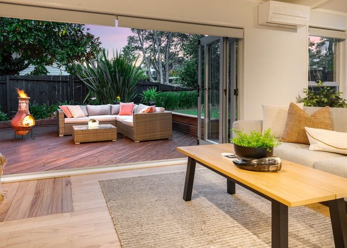  at 68 Lantana Road, Green Bay, Auckland
