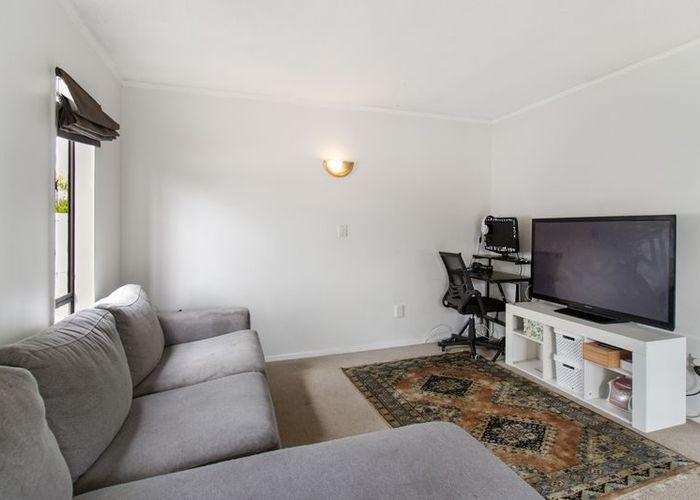  at 39 Greenstone Place, Clover Park, Manukau City, Auckland