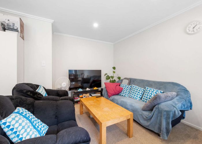  at 10/182 Flat Bush School Road, Flat Bush, Auckland
