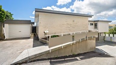  at 7 Tree Top Lane, Paparangi, Wellington