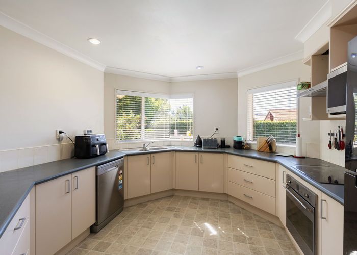 at 18 Halcione Close, Flagstaff, Hamilton, Waikato