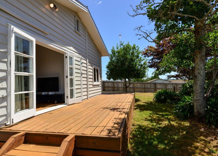  at 75 Tuhikaramea Road, Dinsdale, Hamilton