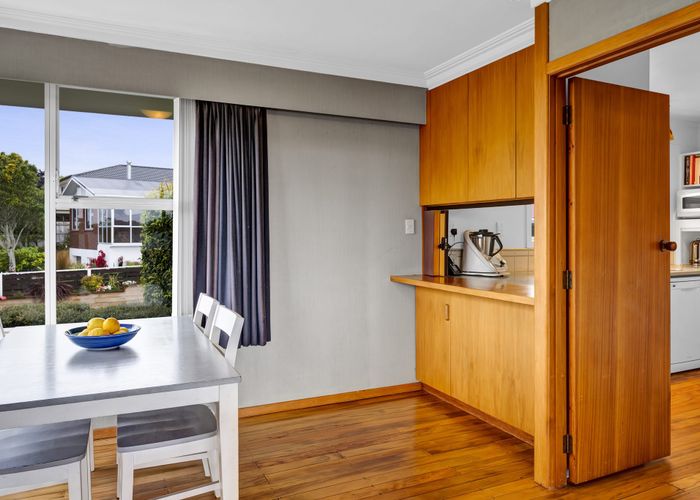  at 14 Montana Place, Merrilands, New Plymouth