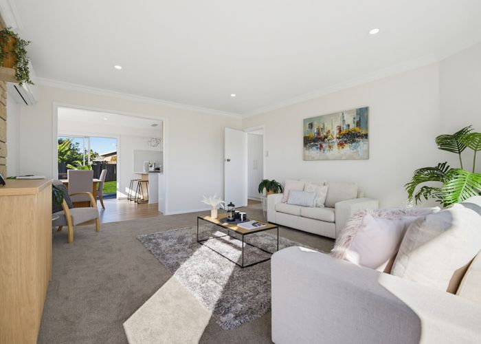  at 6 Joanna Place, Deanwell, Hamilton