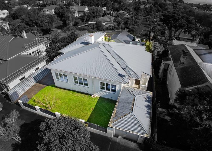  at 4 Bloomfield Place, Epsom, Auckland