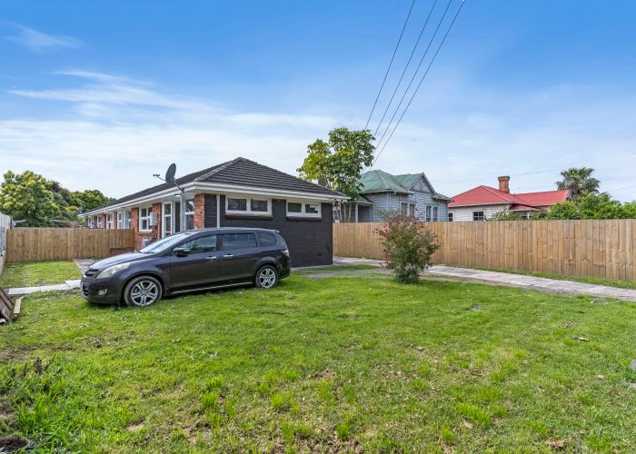  at 12A Middlemore Road, Otahuhu, Auckland
