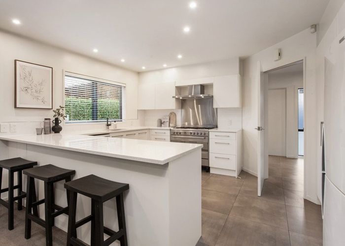  at 34 Hamilton Avenue, Fendalton, Christchurch City, Canterbury
