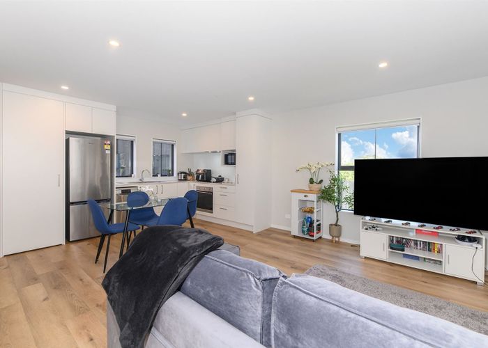  at 13/15 Sunhill Road, Sunnyvale, Auckland