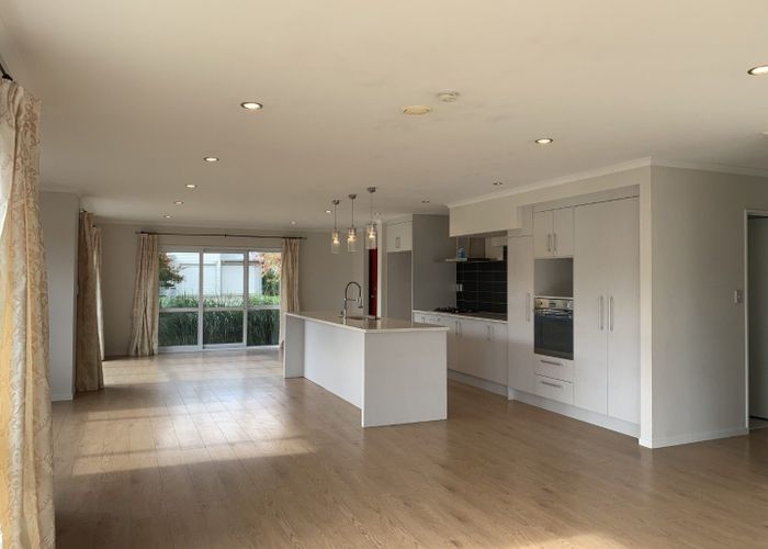  at 16 Tarapiroe Avenue, Takanini, Papakura, Auckland