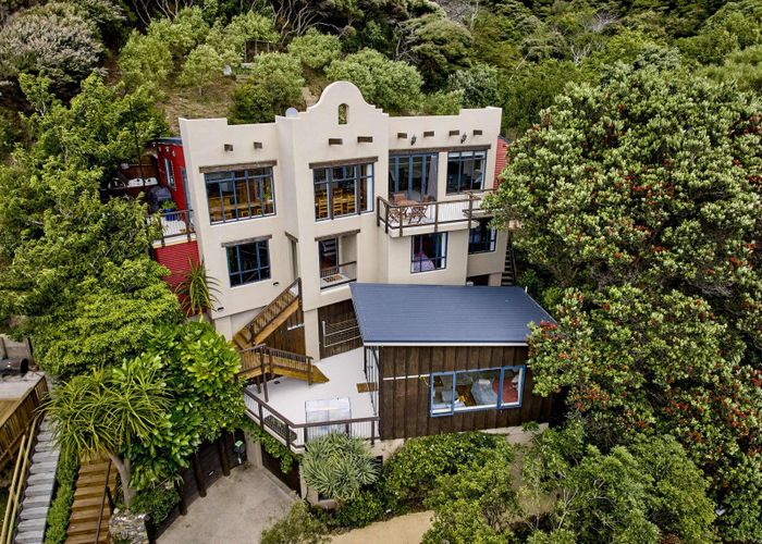  at 82 Paremata Road, Paremata, Porirua