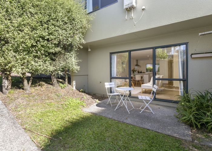  at 8/548 Albany Highway, Albany, Auckland