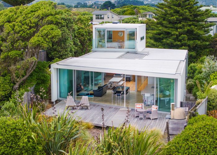  at 31 Field Way, Waikanae Beach, Waikanae