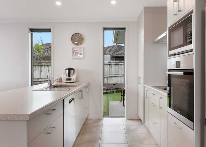  at 10 Sable Lane, Pyes Pa, Tauranga