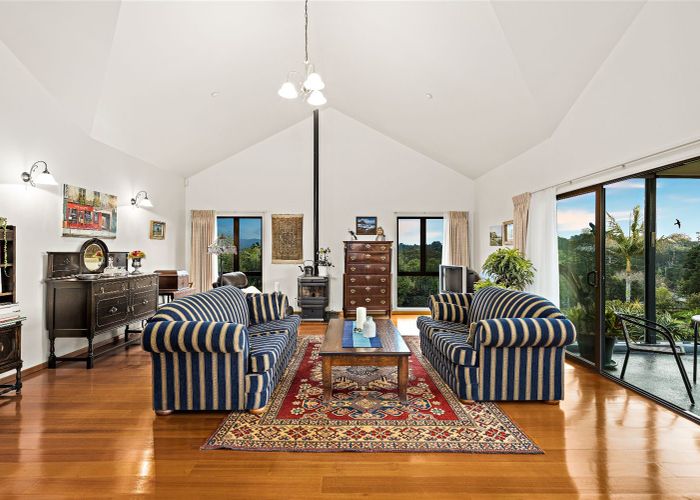  at 143 Chamberlain Road, Massey, Auckland