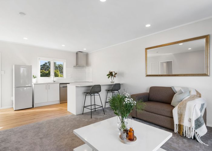  at 5/18 Parr Terrace, Castor Bay, North Shore City, Auckland