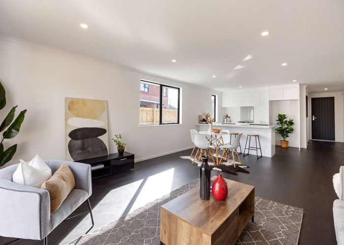  at 2/32 Ross Crescent, Fairfield, Hamilton, Waikato