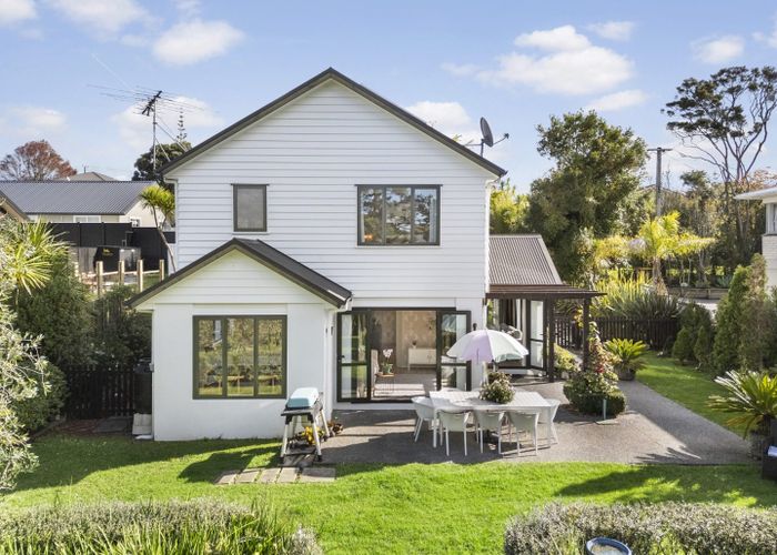  at 33 Roland Road, Greenhithe, North Shore City, Auckland