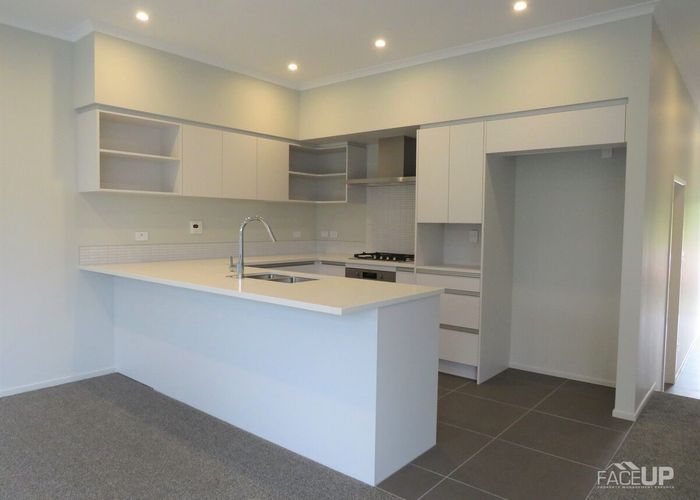  at 10 Kauri Amber Road, Westgate, Waitakere City, Auckland