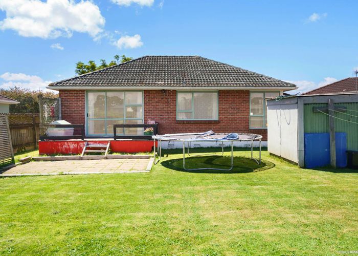  at 18 Mariner Street, Mangere, Auckland
