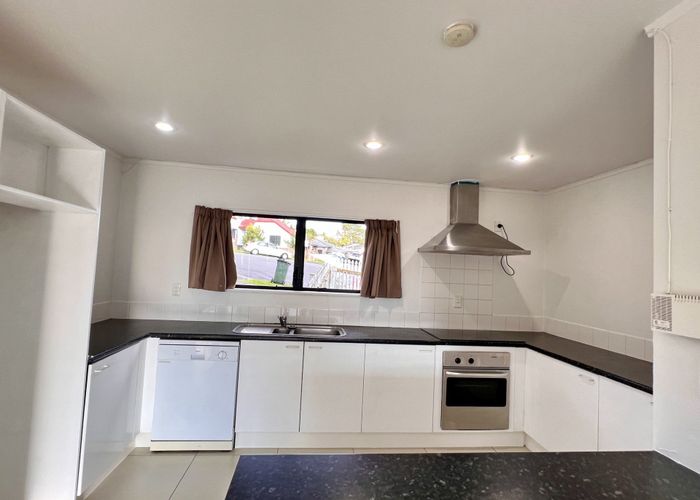  at 8A Eske Place, Highland Park, Highland Park, Manukau City, Auckland