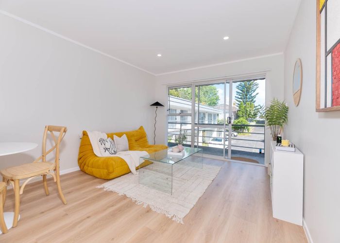  at 13/19A Verbena Road, Birkdale, North Shore City, Auckland