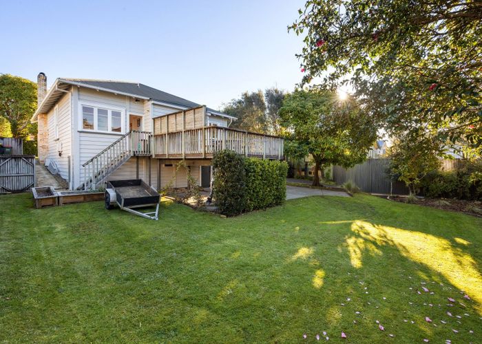  at 214 River Road, Claudelands, Hamilton