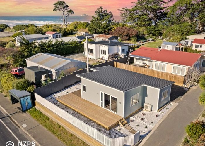  at 725 Brighton Road, Ocean View, Dunedin