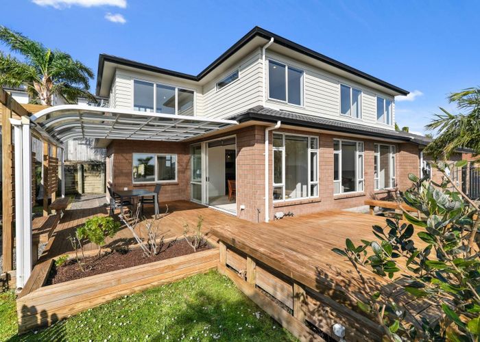  at 36 Mulroy Place, Pinehill, North Shore City, Auckland