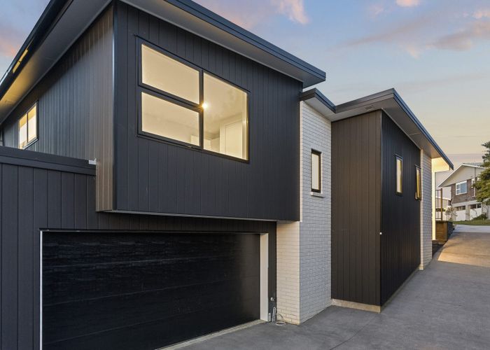  at 27 Geoffrey Road, Torbay, Auckland