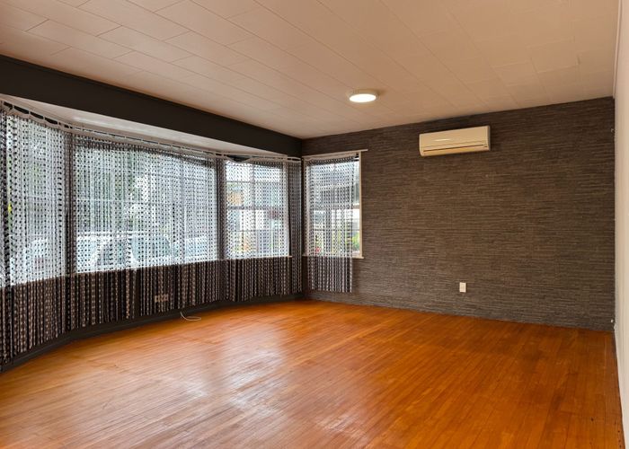  at 17 Hewlett Road, Massey, Waitakere City, Auckland