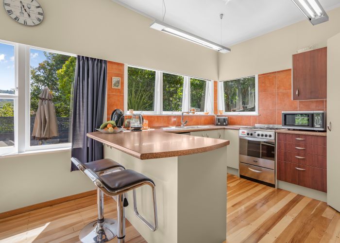  at 4 Hine Road, Wainuiomata, Lower Hutt
