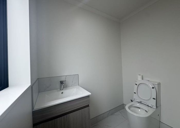  at 1/22 Pickering Cr, Chedworth Park, Hamilton, Waikato