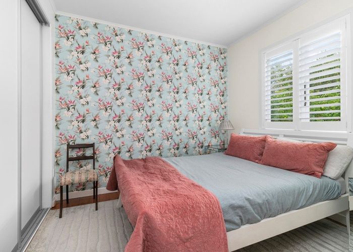  at 2/28 Tennyson Street, Balmoral, Auckland