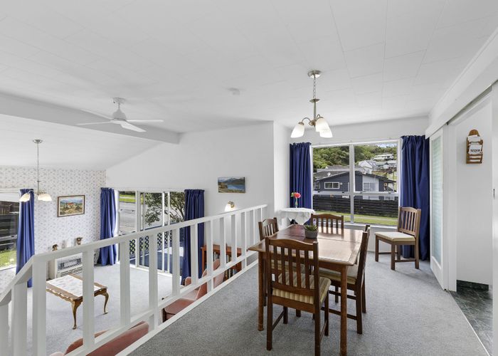  at 221 Major Drive, Kelson, Lower Hutt, Wellington