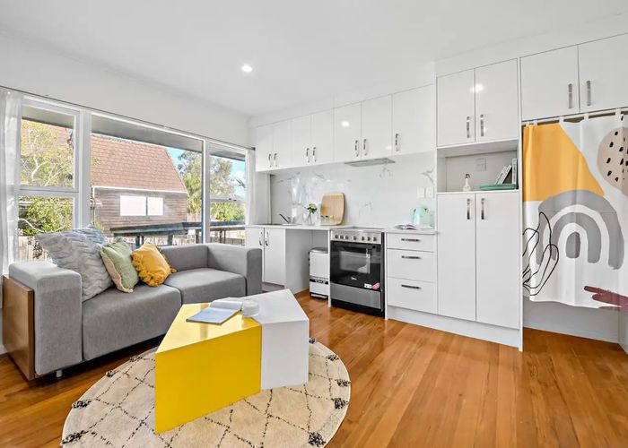  at 4/23 Belle Vue Avenue, Northcote Point, North Shore City, Auckland