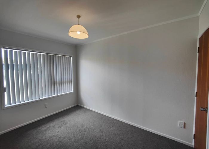  at 2/170 Pigeon Mountain Road,, Half Moon Bay, Manukau City, Auckland