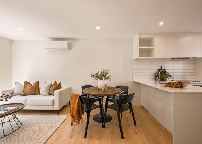  at 4/721 Te Atatu Road, Te Atatu Peninsula, Waitakere City, Auckland